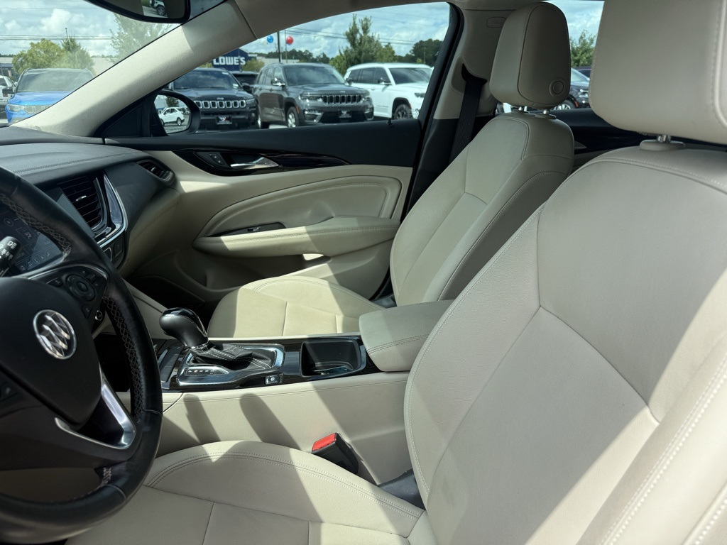 2018 Buick Regal TourX Essence photo 4