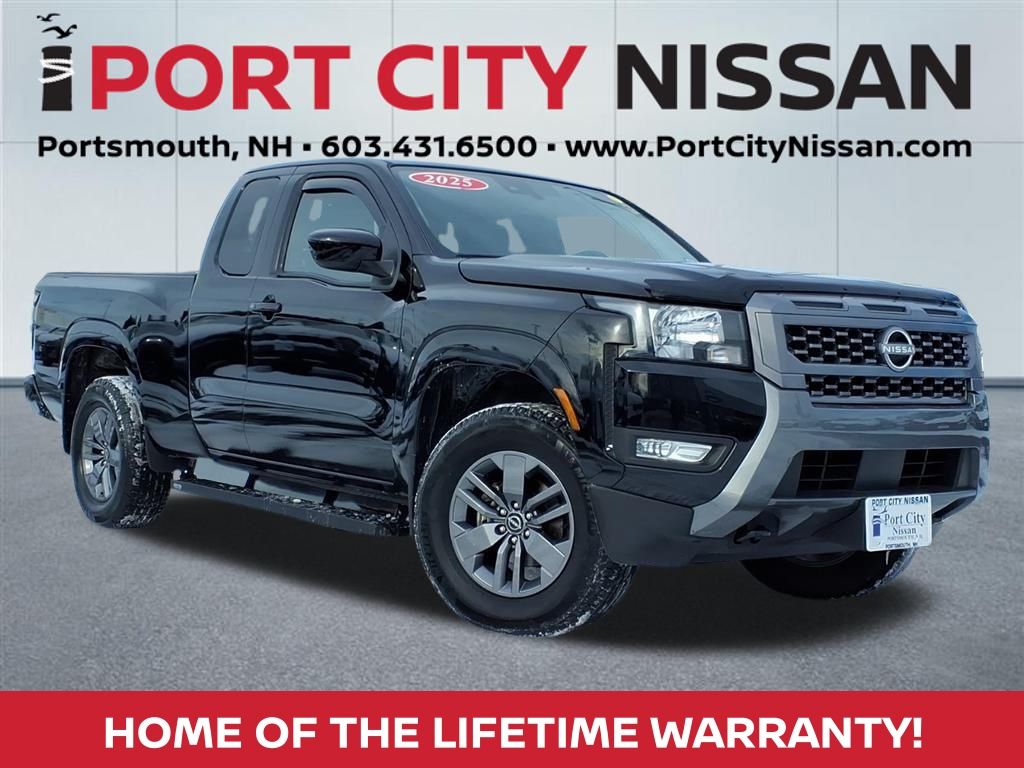 2025 Nissan Frontier SV's photo