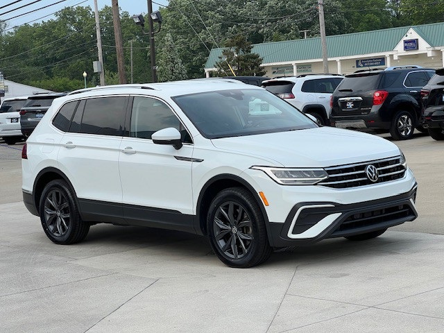2022 Volkswagen Tiguan SE photo 3