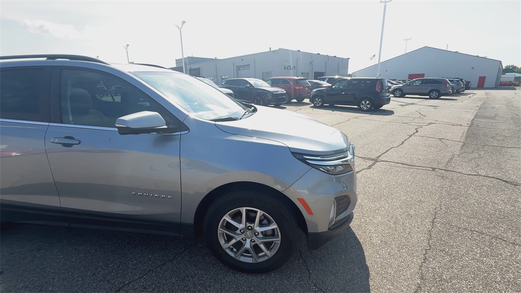 2022 Chevrolet Equinox RS photo 2
