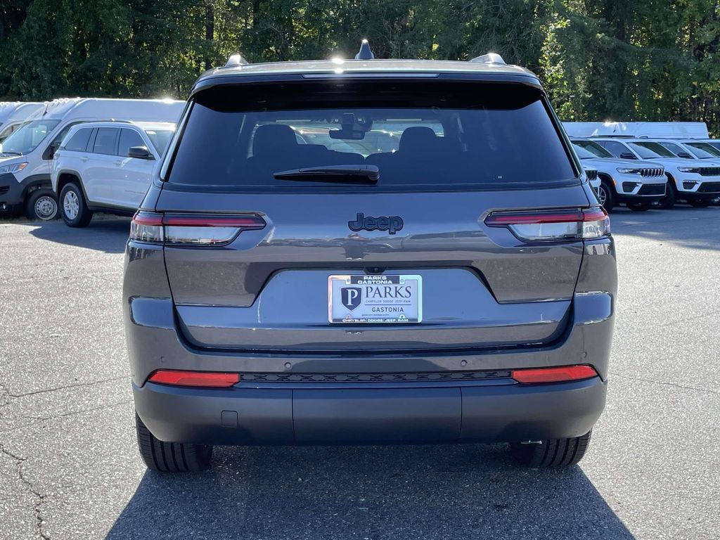 2025 Jeep Grand Cherokee Altitude X photo 3