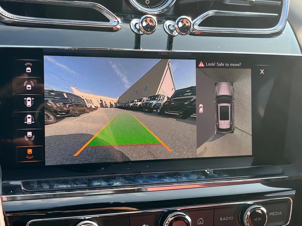 2023 Bentley Bentayga S photo 6