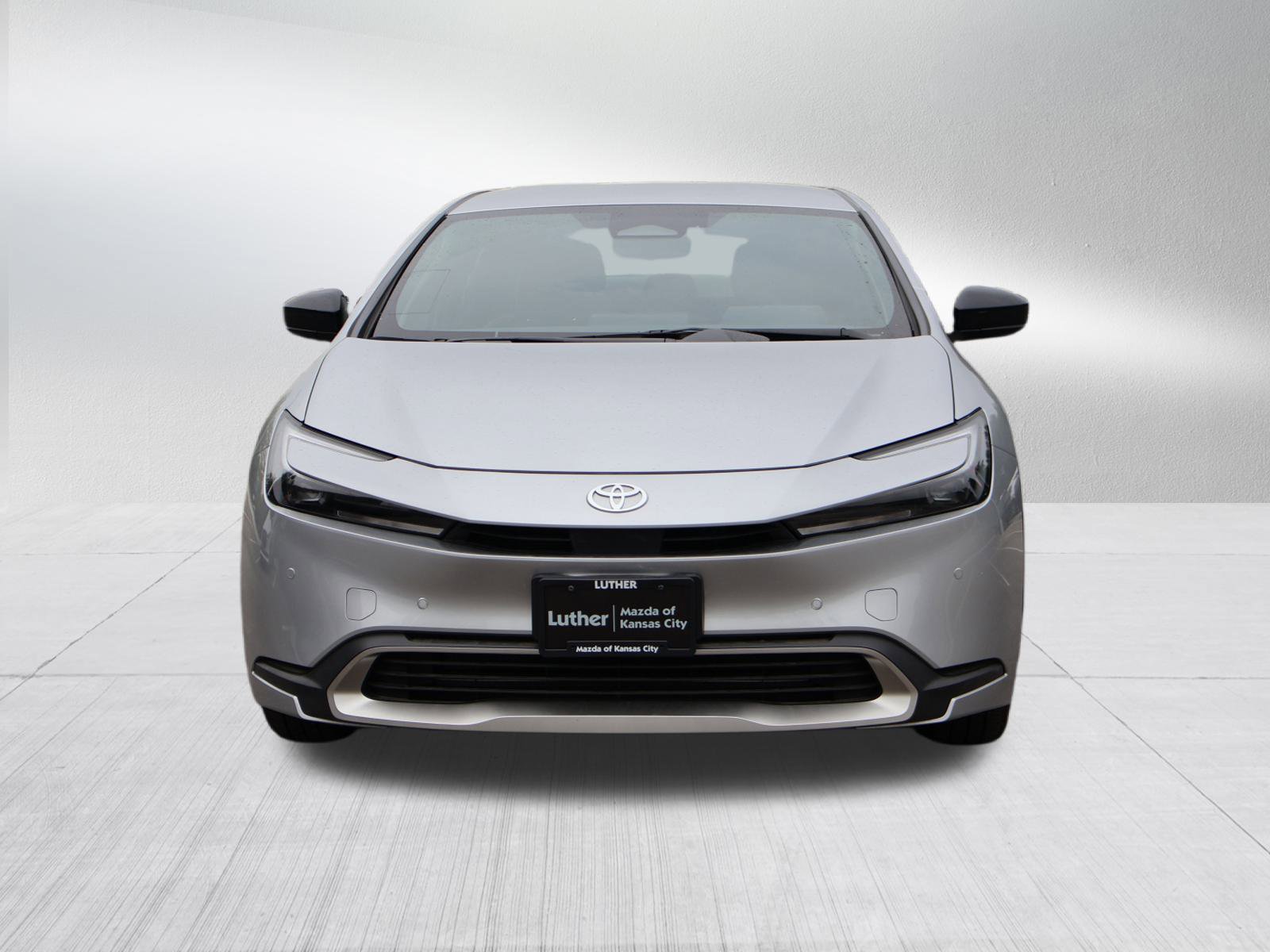 Used 2024 Toyota Prius Prime SE with VIN JTDACACU2R3031830 for sale in Kansas City