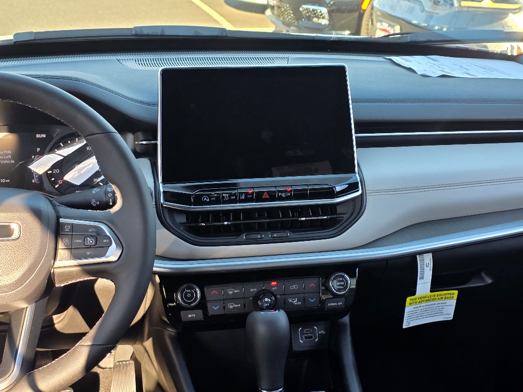 2026 Jeep Compass Limited photo 3