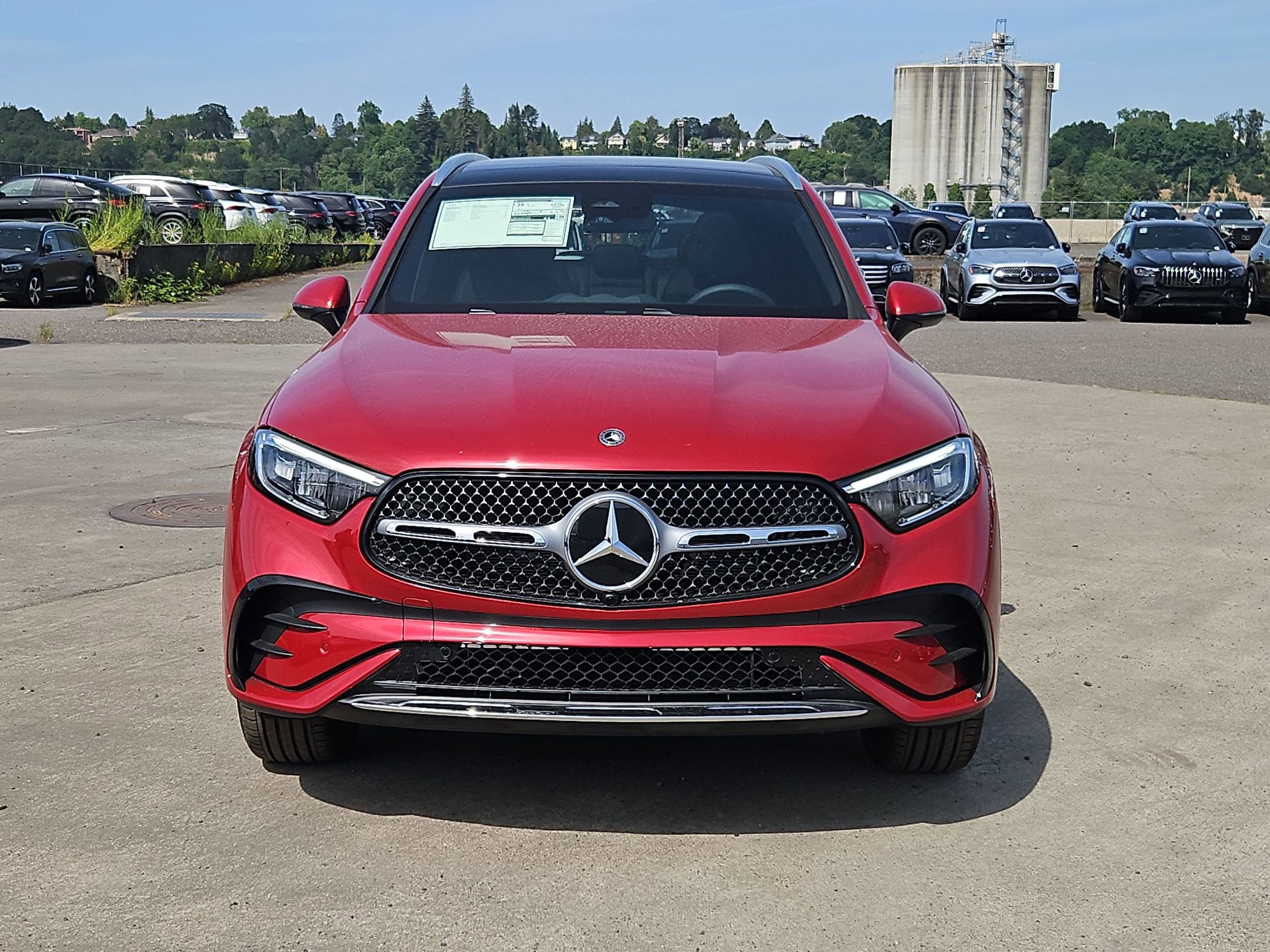 2025 Mercedes Benz GLC 300 4MATIC photo 4