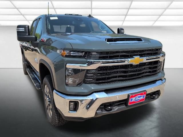 2025 Chevrolet Silverado 2500HD LT's photo
