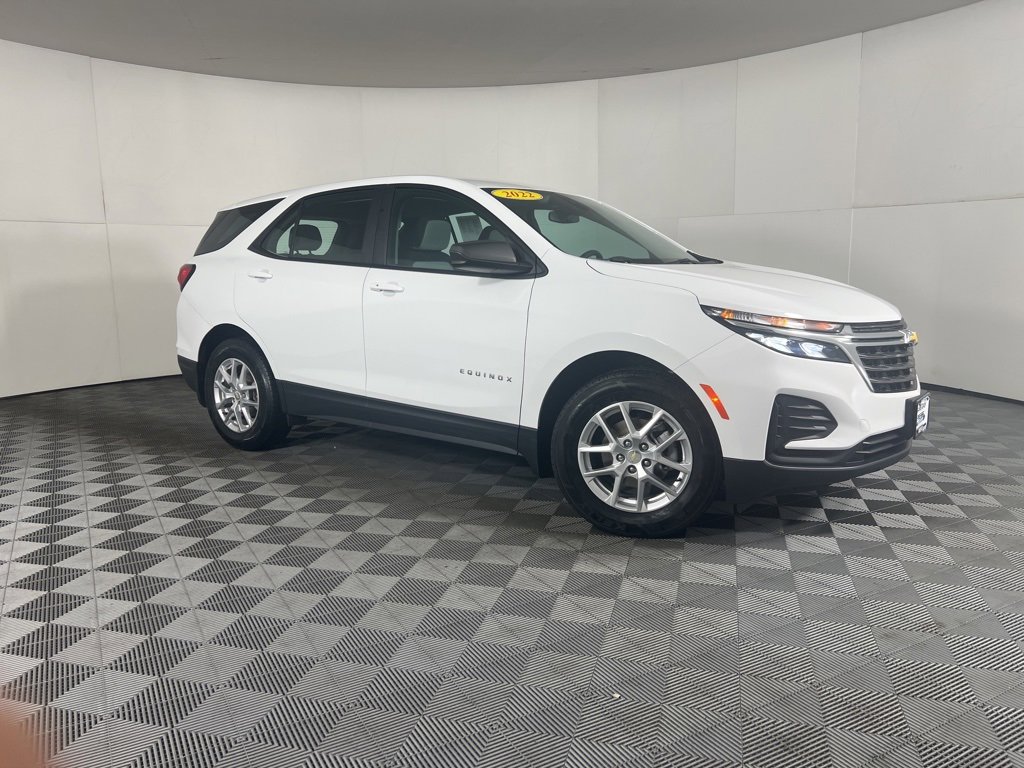 2022 Chevrolet Equinox LS photo 11
