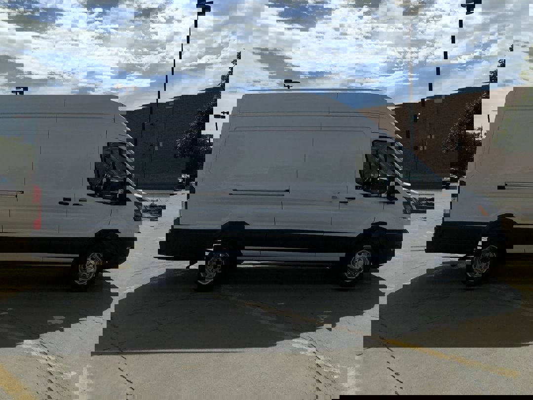 2025 Ford Transit photo 4