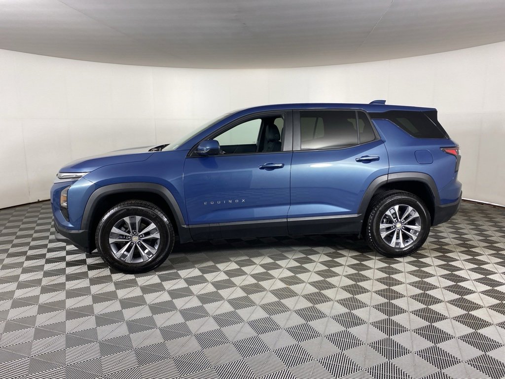 2026 Chevrolet Equinox LT photo 3