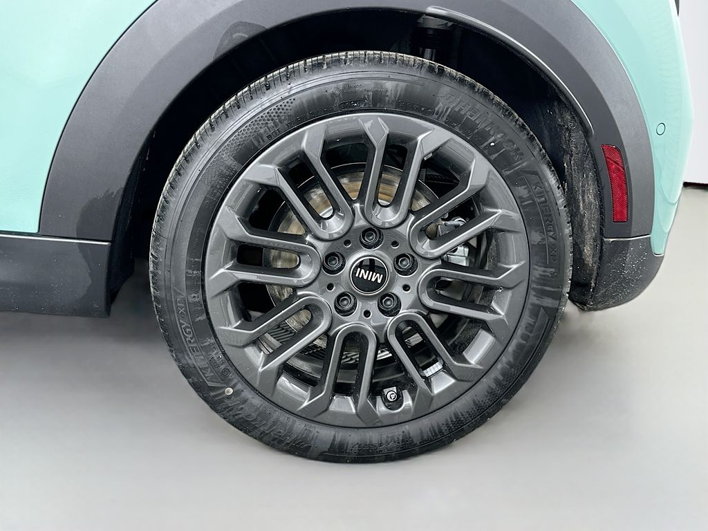 2025 Mini Cooper 2 Door Hardtop Iconic photo 21