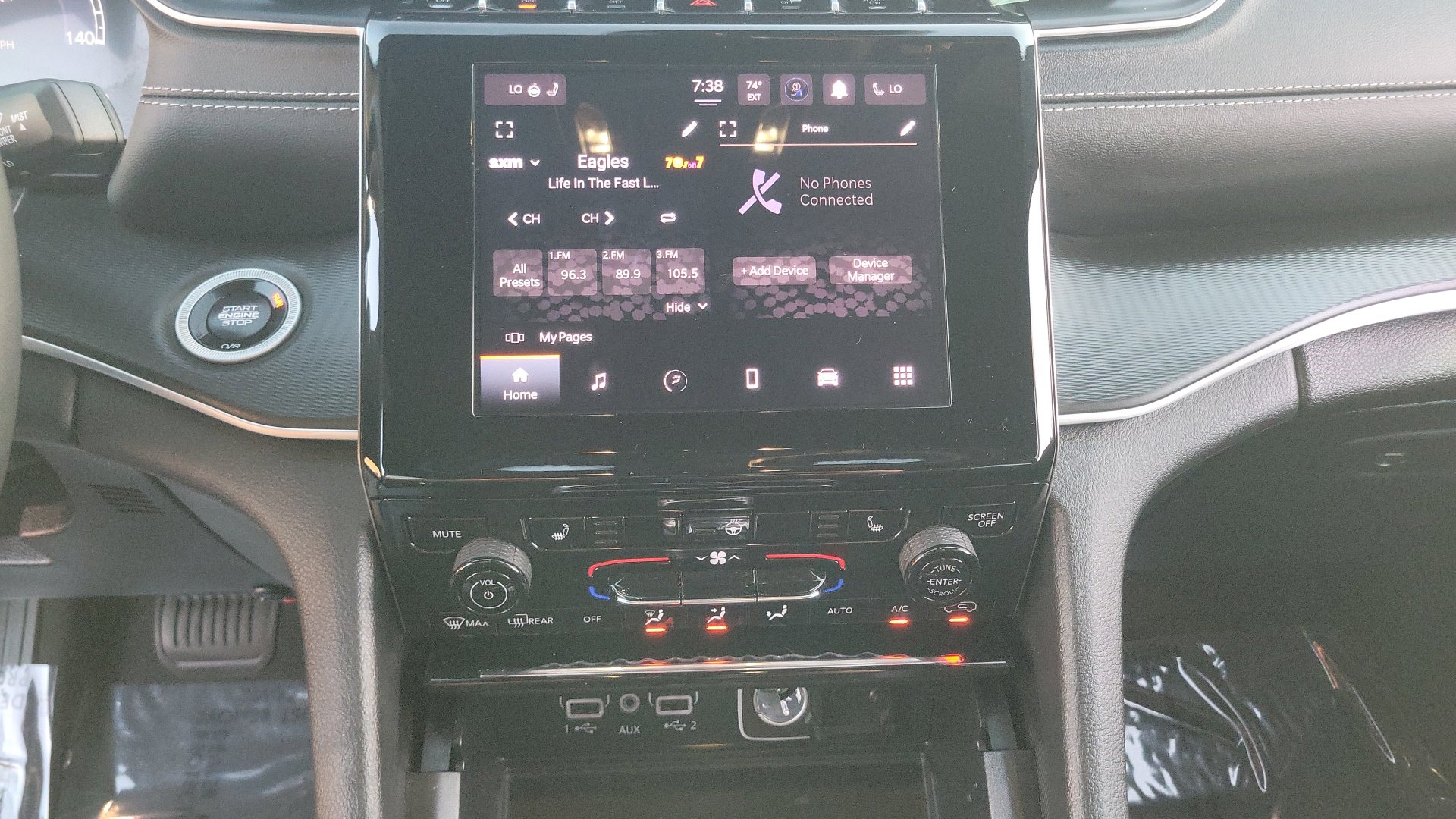 Used 2025 Diamond Black Crystal Pearlcoat Jeep Altitude X image 25