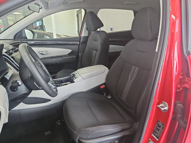 Used 2023 RED Hyundai SEL image 8