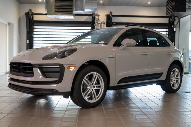 2025 Porsche Macan 
