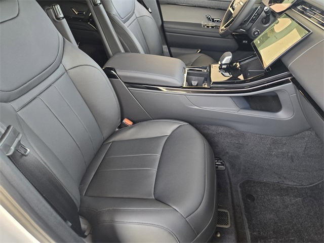 2025 Land Rover Range Rover Sport SE photo 8