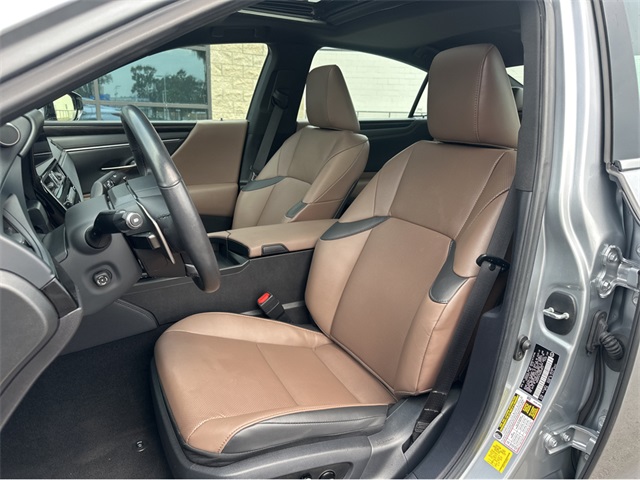 2025 Lexus ES 300h Premium photo 12