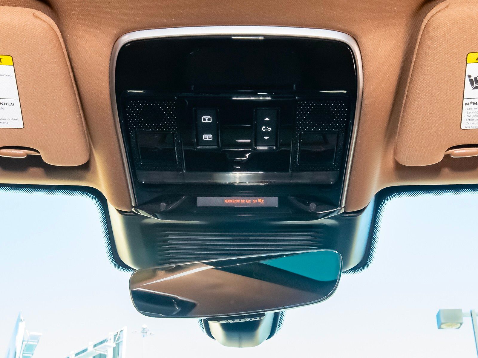 2025 Land Rover Range Rover SE photo 16