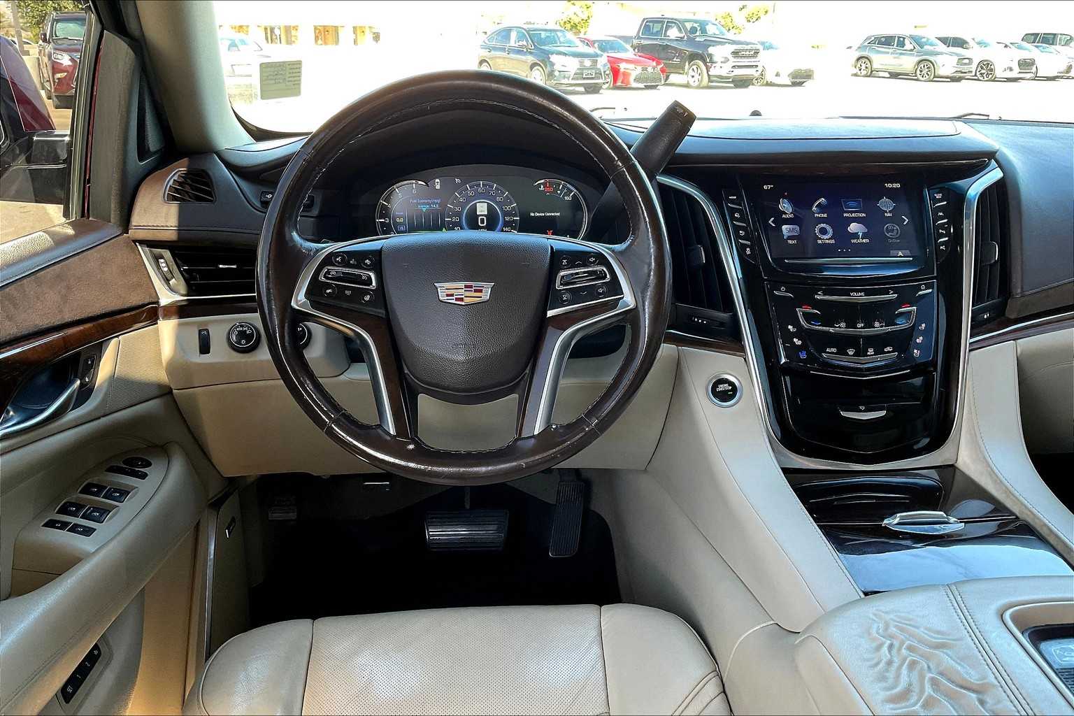 2017 Cadillac Escalade Luxury photo 5