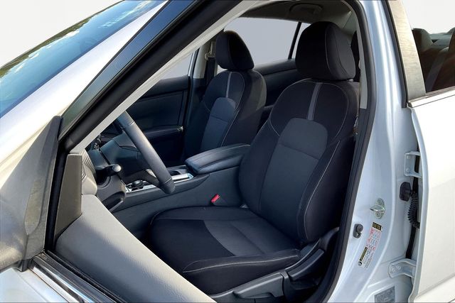 2020 Nissan Sentra SV photo 14