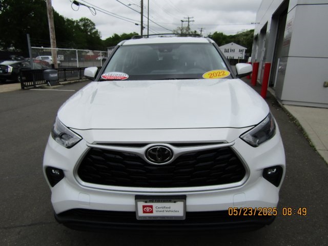 Image 2 of 2022 Toyota Highlander LE AWD