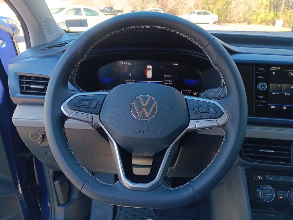 2024 Volkswagen Taos SE photo 13