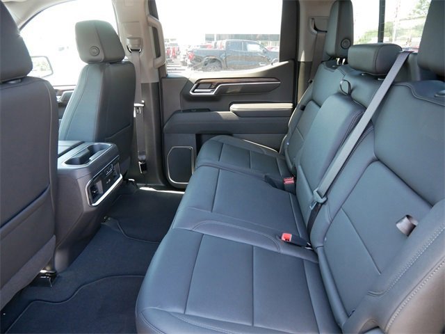 2025 Gmc Sierra 1500 SLT photo 6