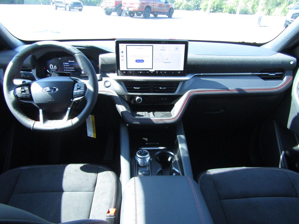 2025 Ford Explorer ST photo 12