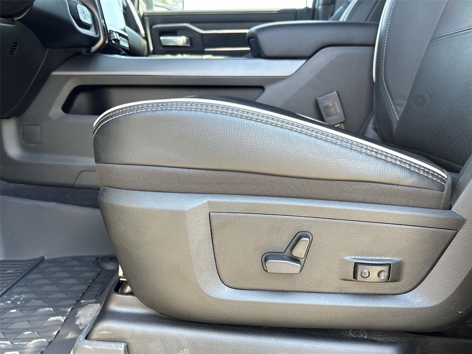 2025 Ram 2500 Laramie photo 12
