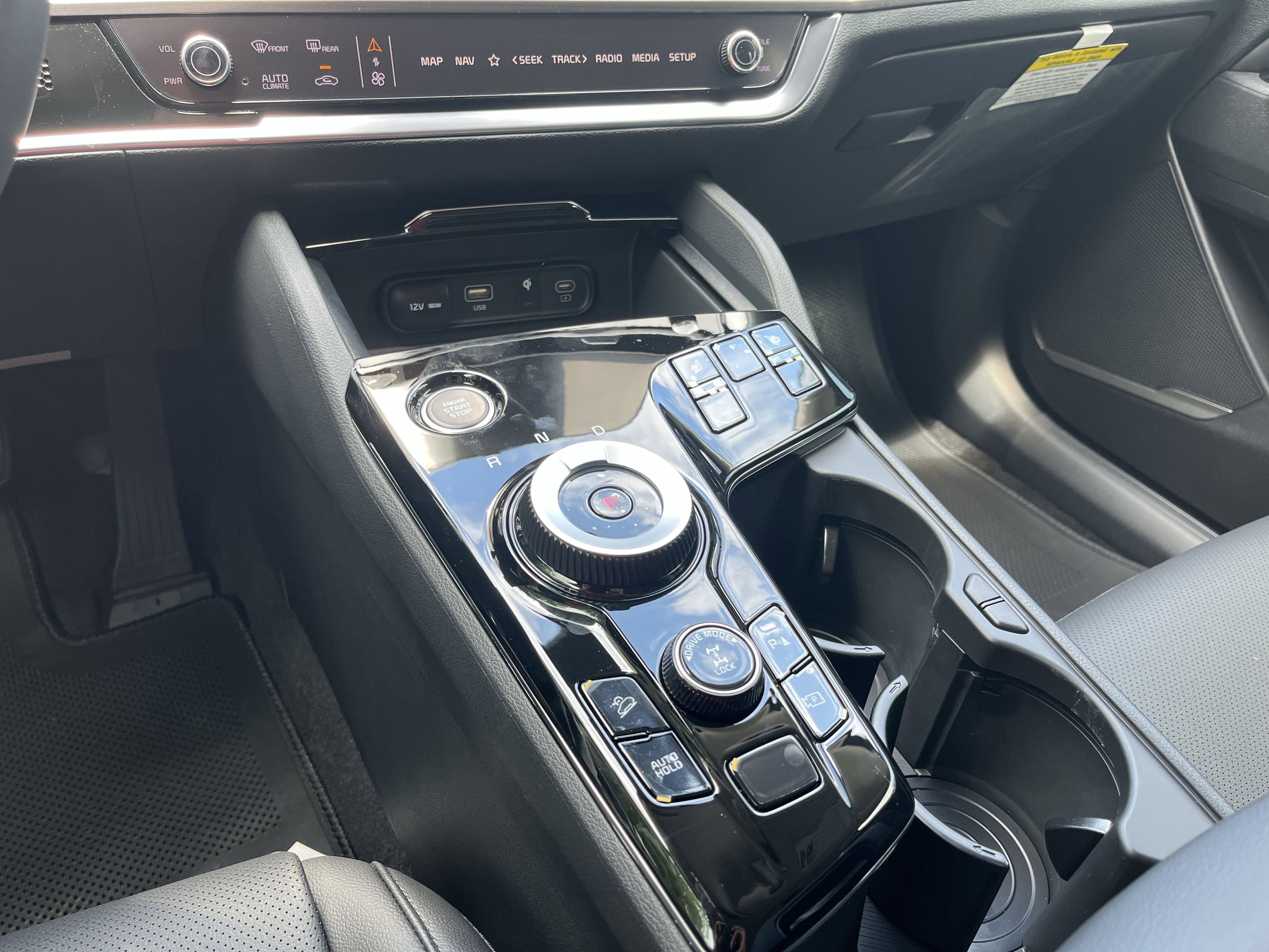2025 Kia Sportage Hybrid EX photo 4