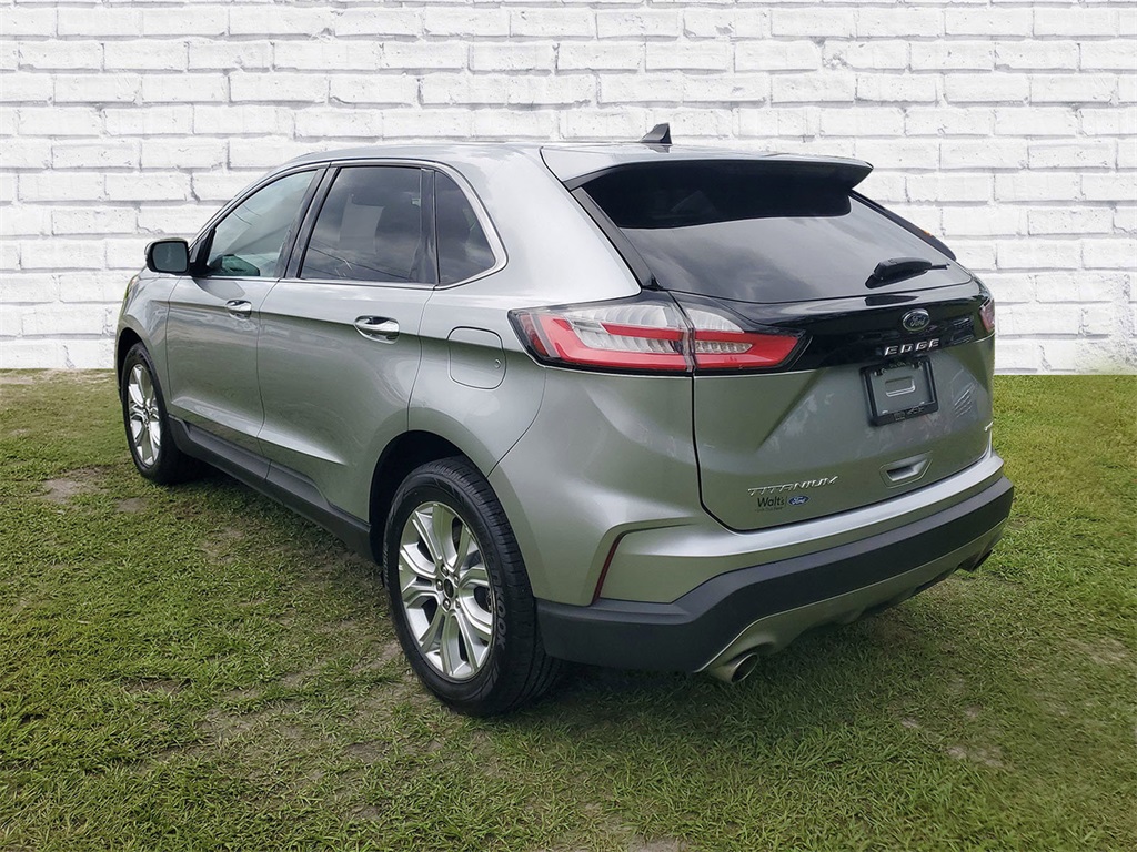 2024 Ford Edge Titanium photo 3