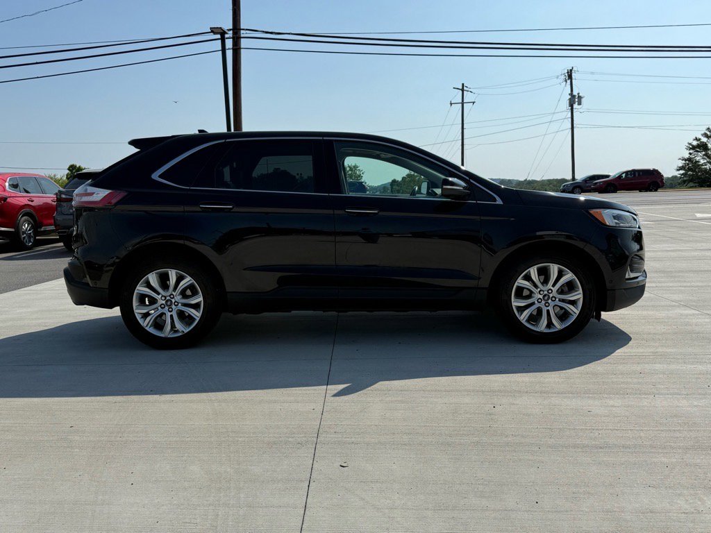 2020 Ford Edge Titanium photo 4