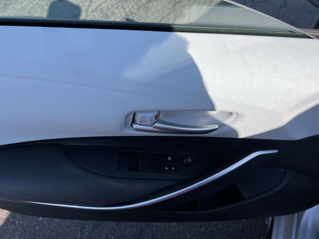 2023 Toyota Corolla SE photo 14