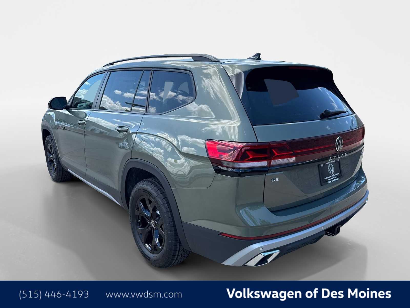 2025 Volkswagen Atlas Peak Edition SE photo 2