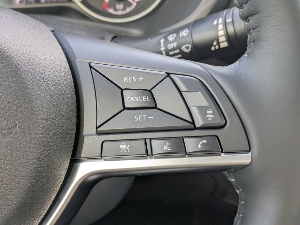 2025 Nissan Sentra SV photo 17