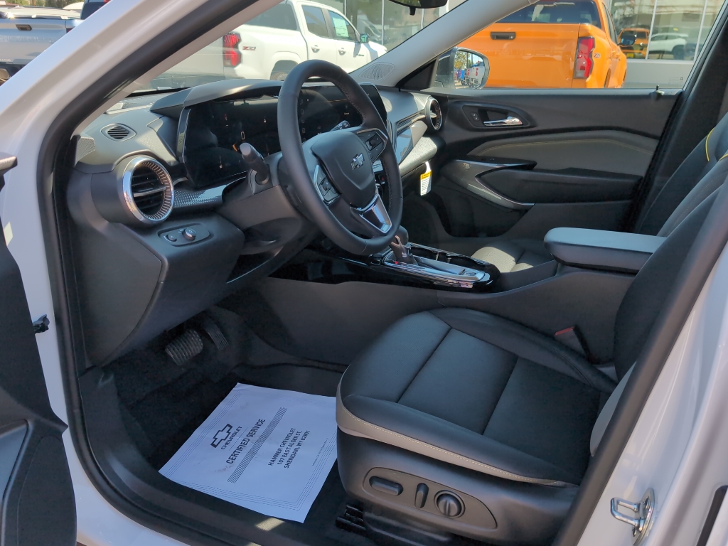 2025 Chevrolet Trax ACTIV photo 7