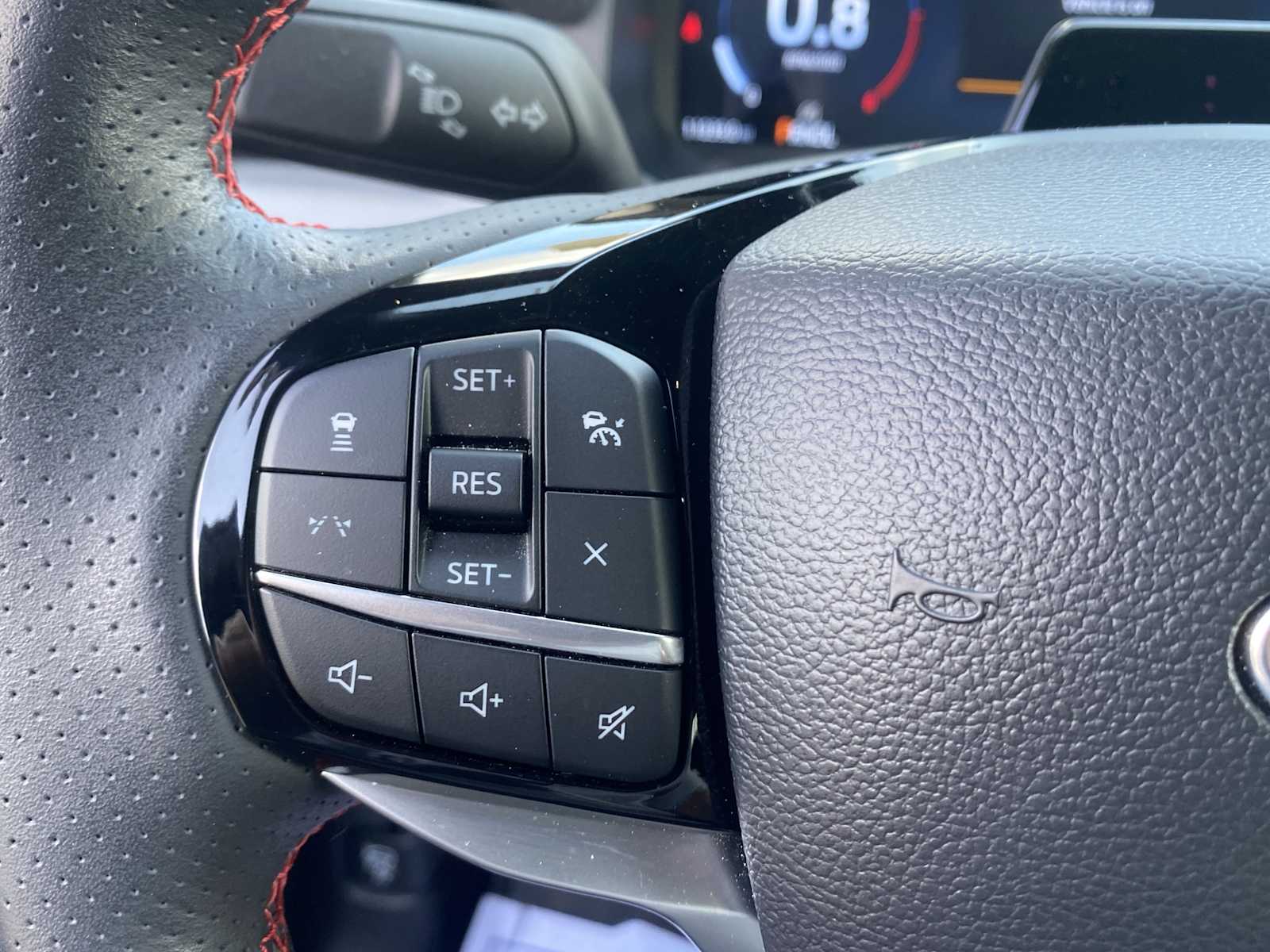 2025 Ford Explorer ST-Line photo 20