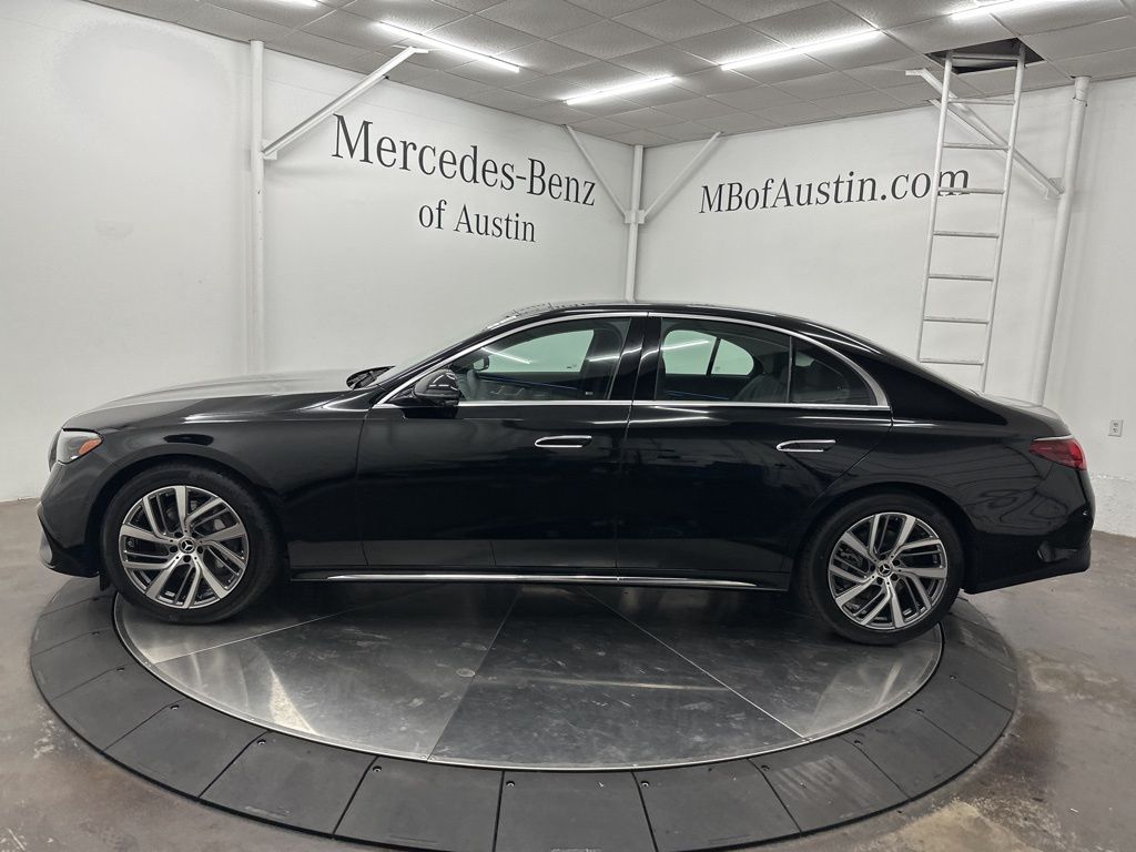2026 Mercedes Benz E 350 4MATIC photo 4