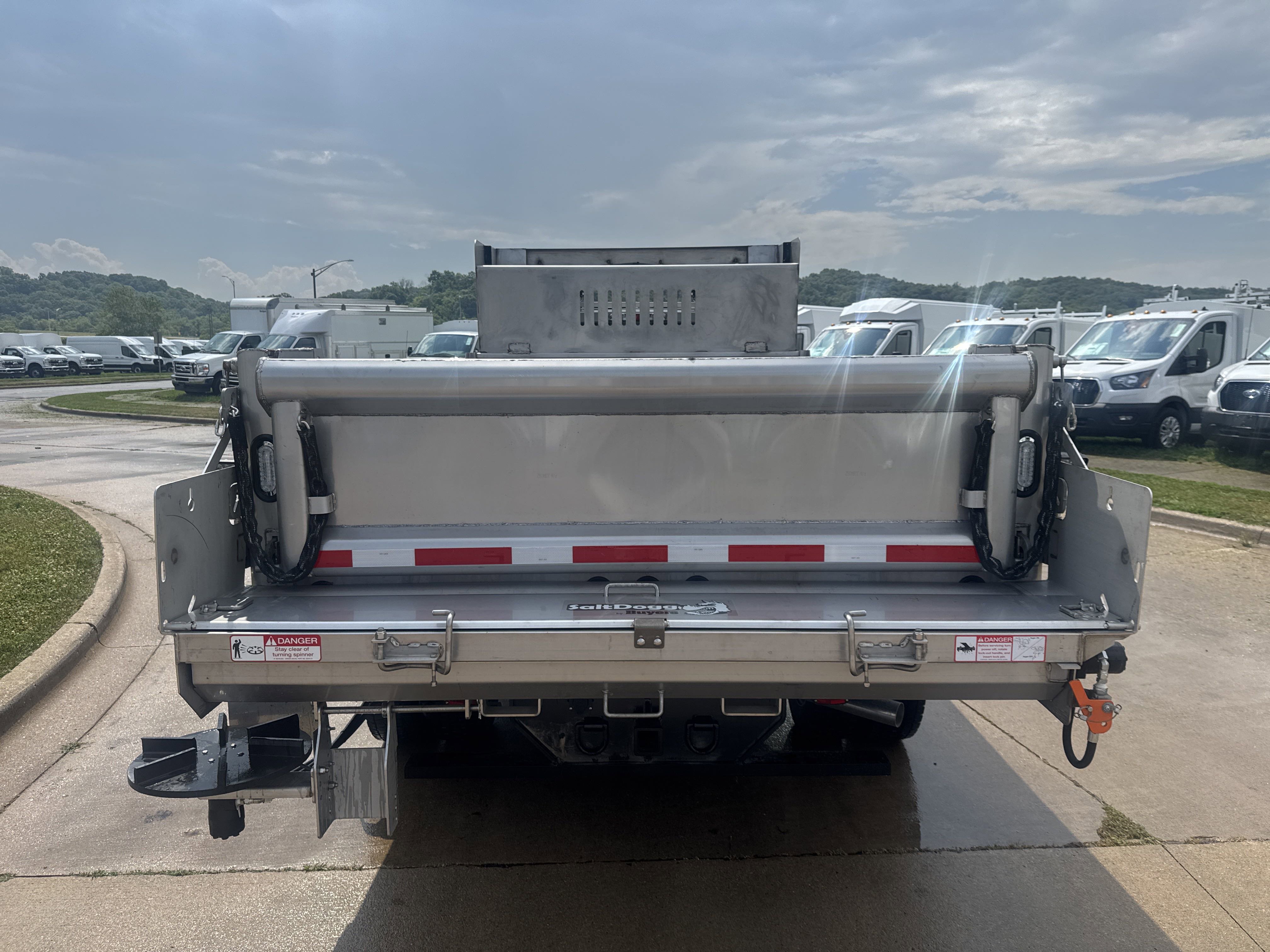 2025 Ford F-550 XL photo 3