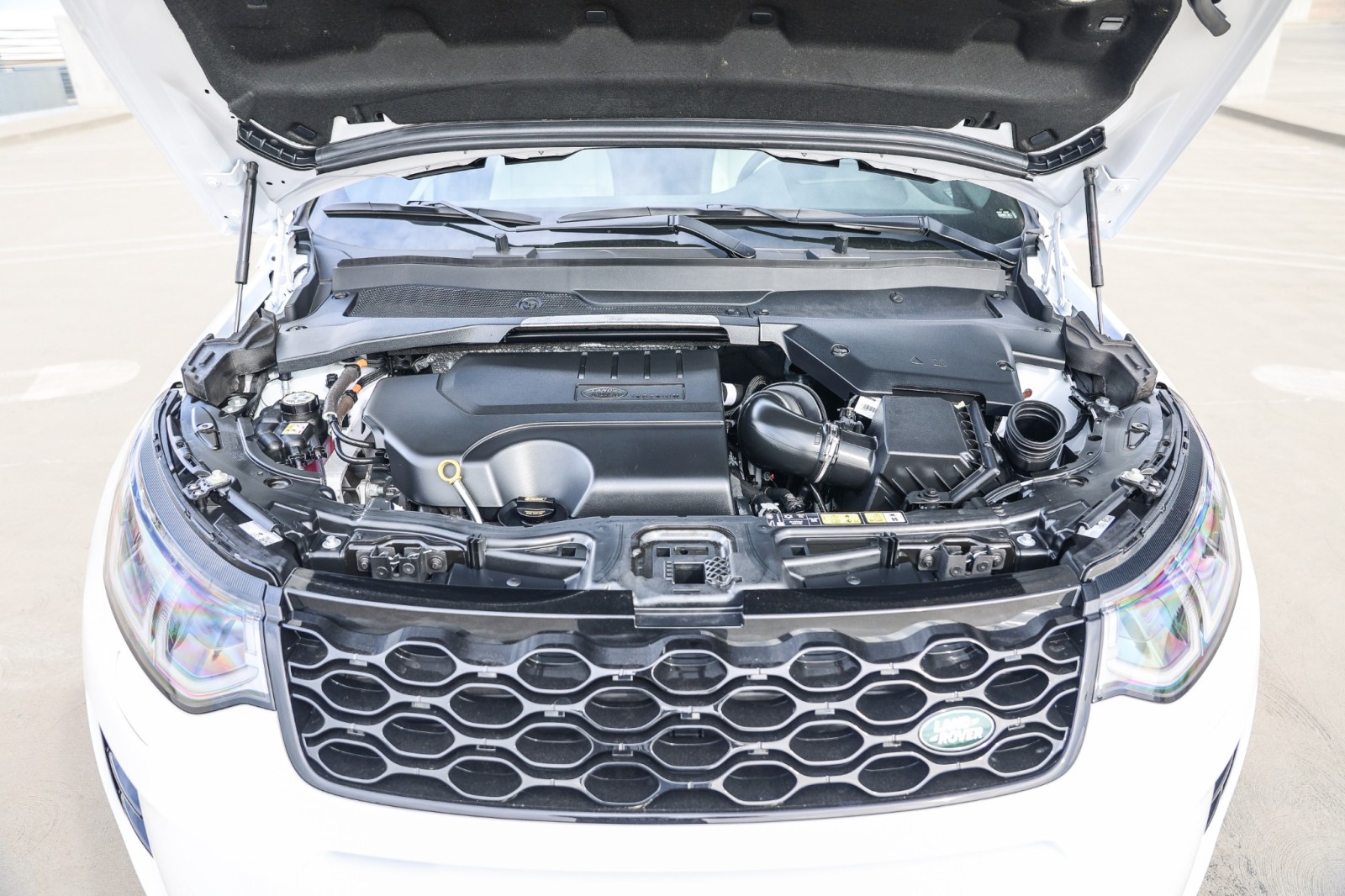 2025 Land Rover Discovery Sport Dynamic SE photo 25