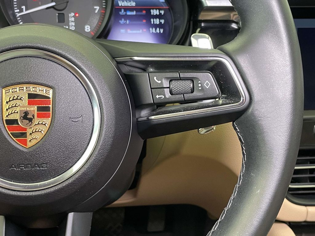 2024 Porsche Macan T photo 33