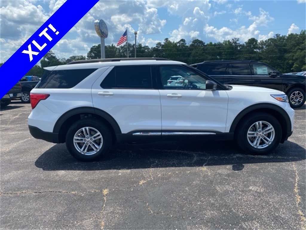 2024 Ford Explorer XLT photo 16