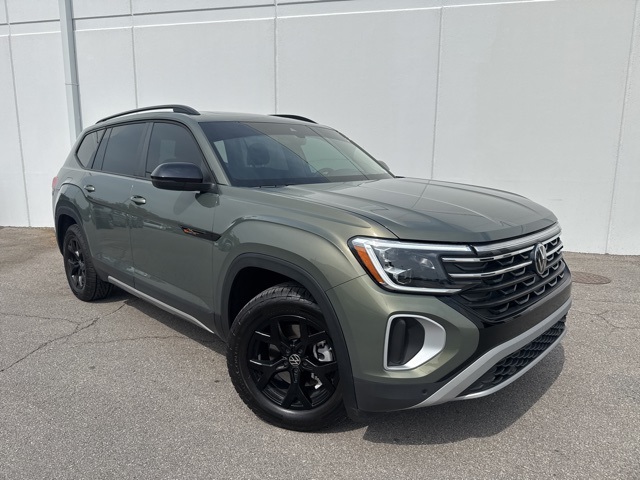 Certified 2024 Volkswagen Atlas Atlas Peak Edition with VIN 1V2GR2CA9RC603589 for sale in Kansas City