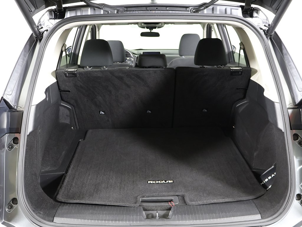 2024 Nissan Rogue SV photo 17