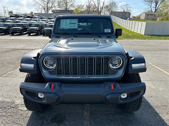 2025 Jeep Wrangler Rubicon photo 3