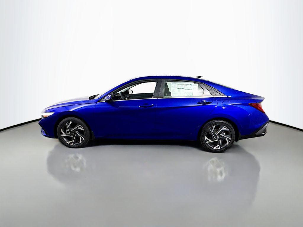 2025 Hyundai Elantra Hybrid Limited photo 4