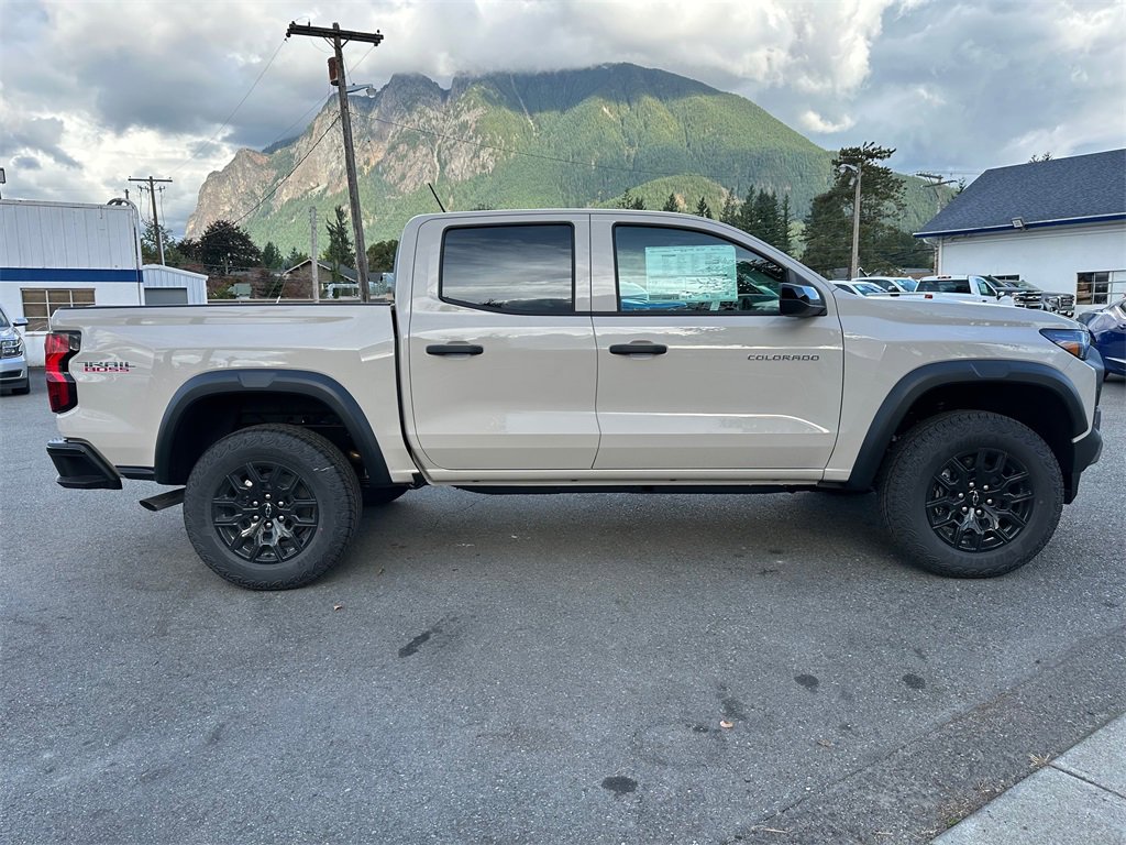 2026 Chevrolet Colorado Trail Boss photo 4