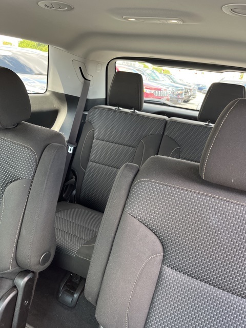 2023 Gmc Acadia SLE photo 4