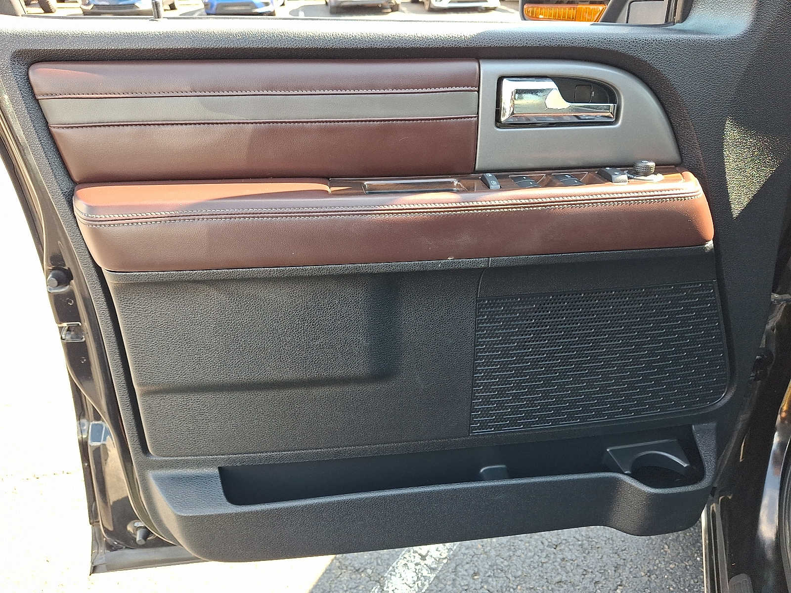 2016 Ford Expedition Platinum photo 14