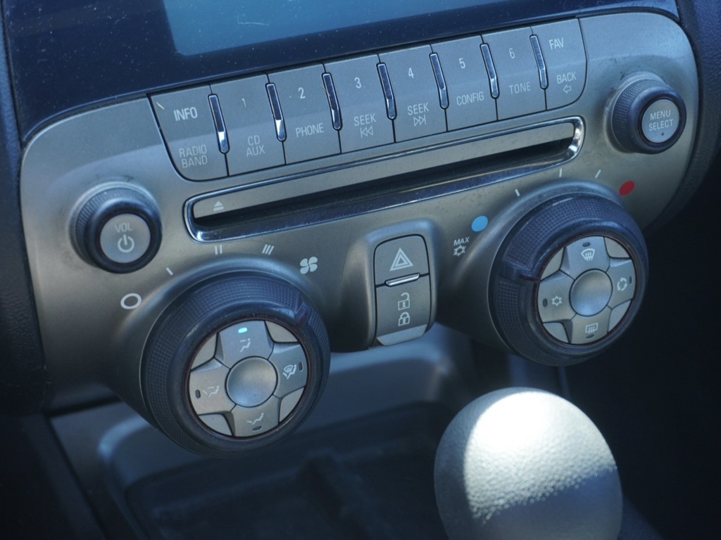 2010 Chevrolet Camaro photo 16