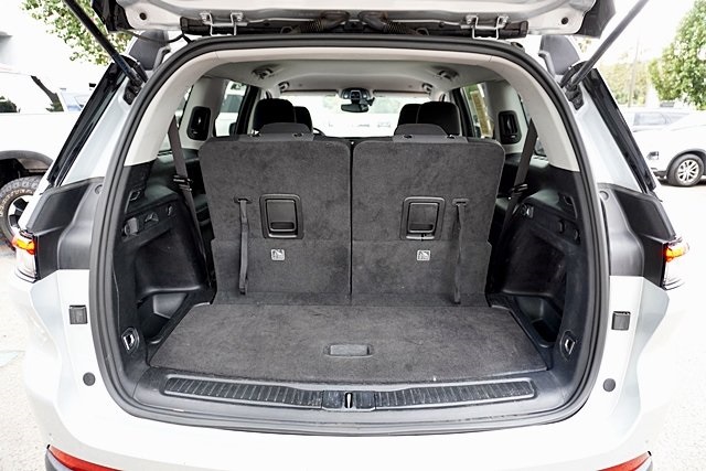 2023 Jeep Grand Cherokee Laredo photo 12