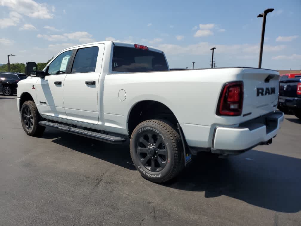 2025 Ram 2500 Big Horn photo 3